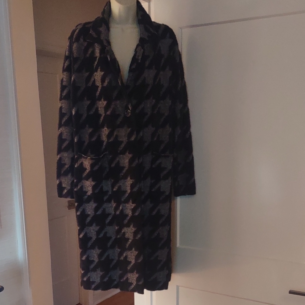 Love Token Black and Gray Houndstooth Soft Knit Coat - Size Small